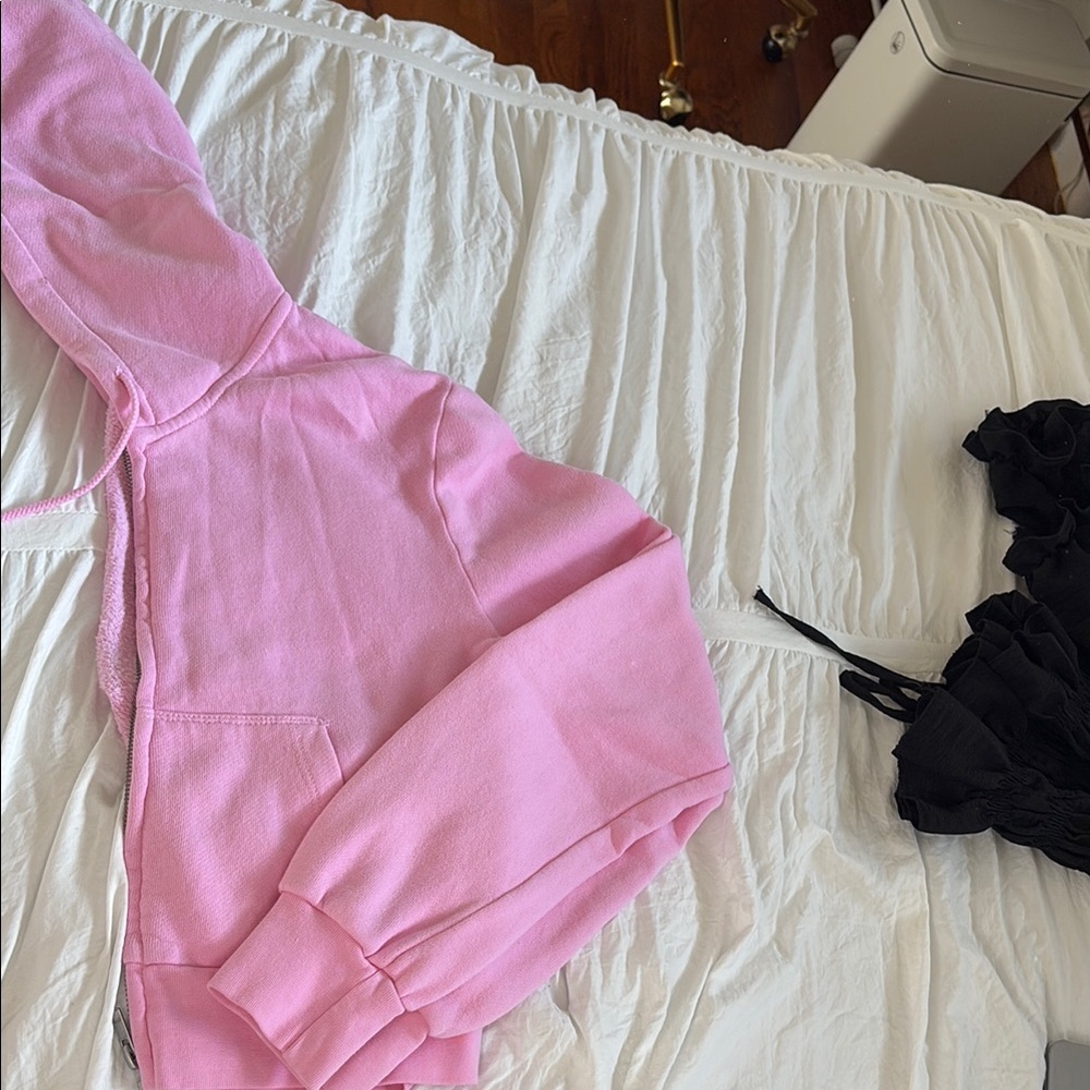 Brandy Melville Pink cropped zip-up